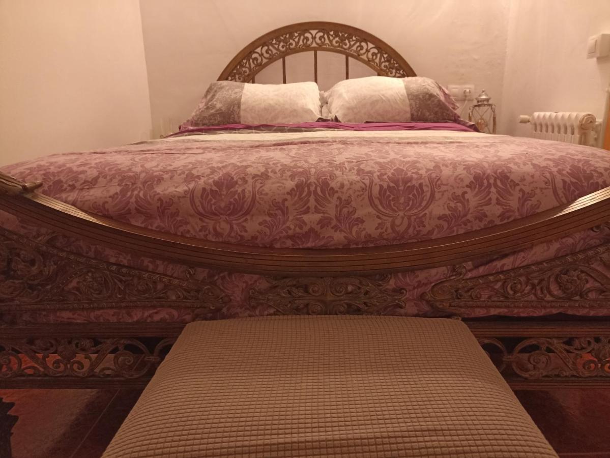 Apartamento A Los Pies Del Rio Ebro Miravet Bagian luar foto
